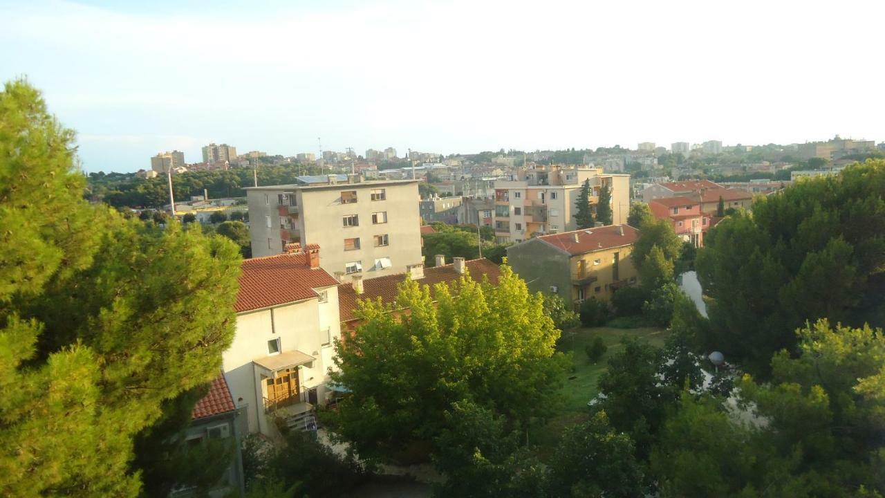 Central Panoramic Apartment Pula Luaran gambar
