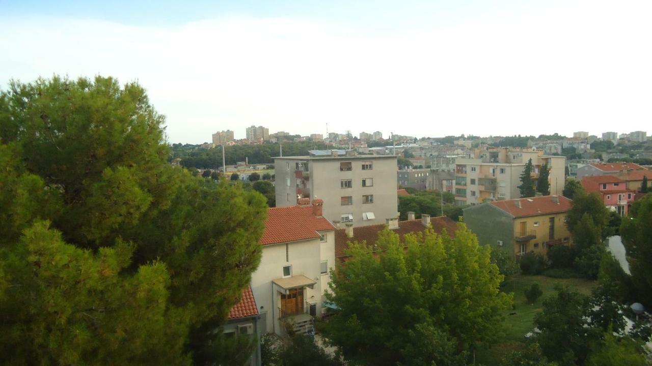 Central Panoramic Apartment Pula Luaran gambar